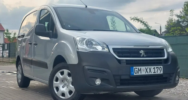 peugeot Peugeot Partner cena 34500 przebieg: 162000, rok produkcji 2017 z Augustów